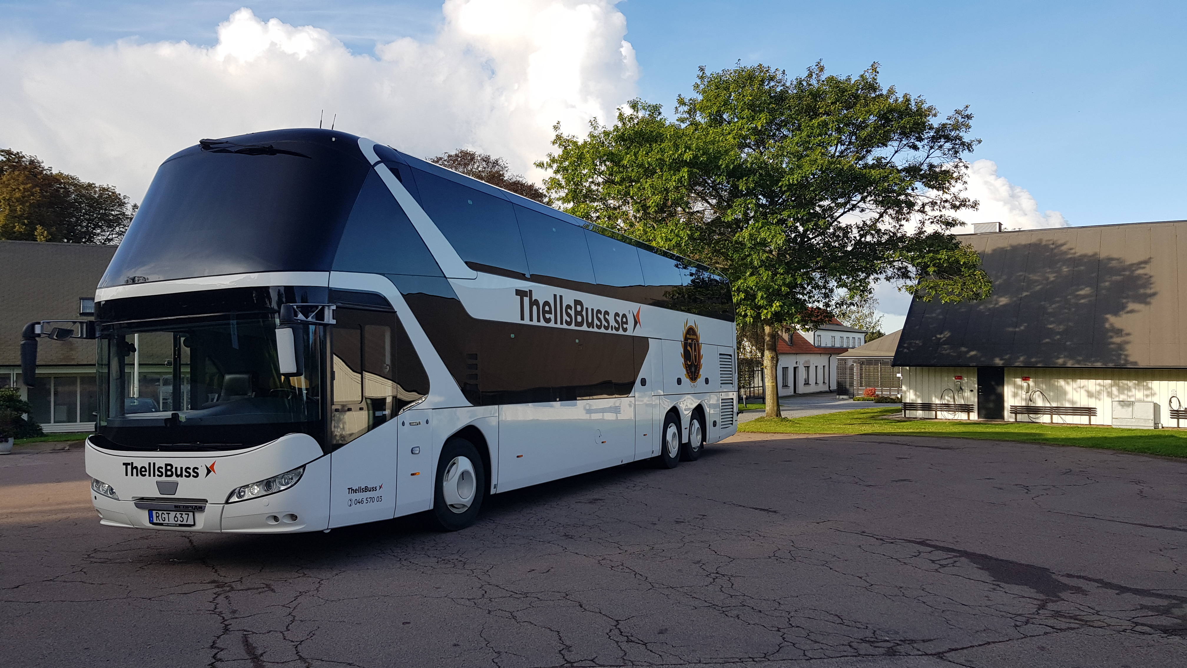 Neoplan dubbeldckare - 81 Passagerare 